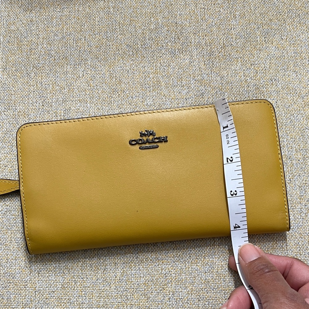 ❤️ Coach Mustard Yellow Leather Wallet - Picture 2 of 11